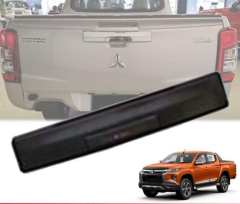 Mitsubishi L200 Uyumlu 2019 Sonrası Bagaj Kapağı Kaplama Siyah Parça