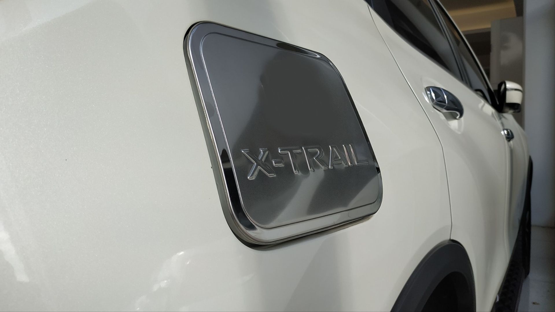 Nissan X-Trail Uyumlu 2014-2017 Depo Kapağı Kaplaması Krom