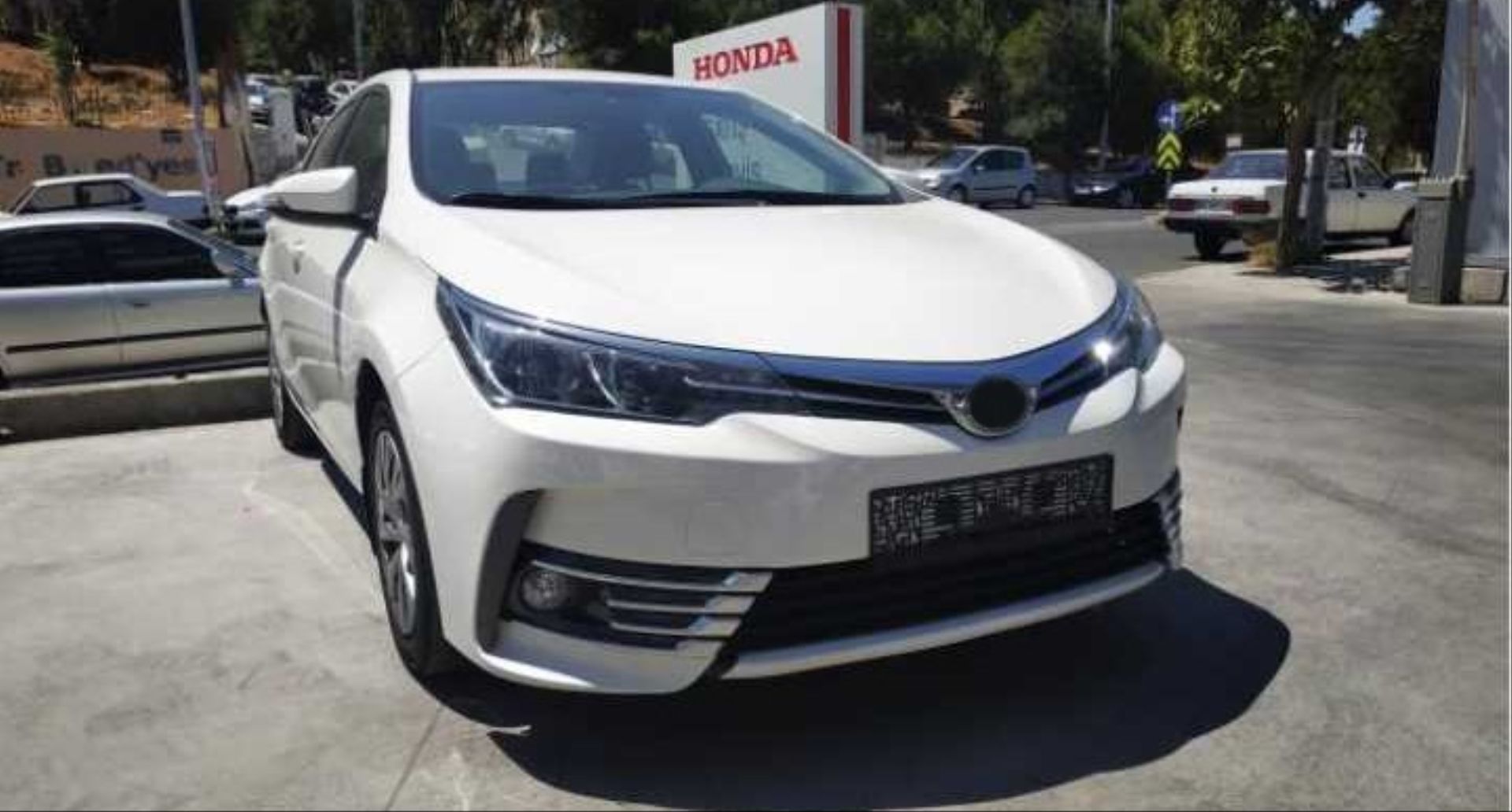 Toyota Corolla Uyumlu 2013-2016 Ön Sis Çıta Kaplama Nikelaj 8 Parça