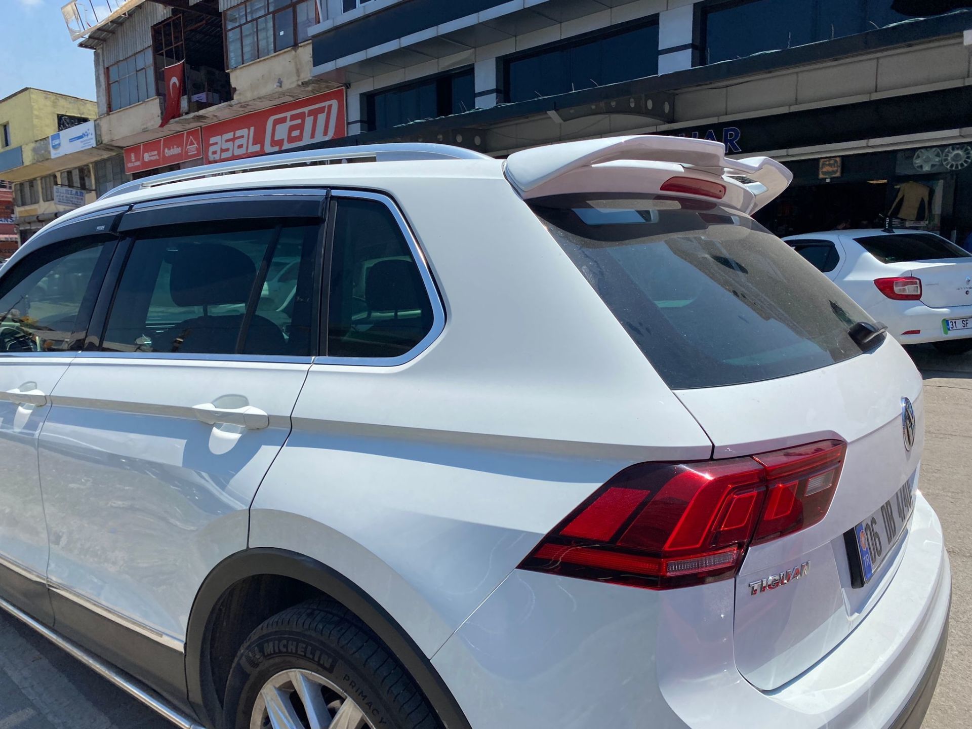 Volkswagen Tiguan Uyumlu Spoiler Boyalı 2015-2020 Model Ve Arası