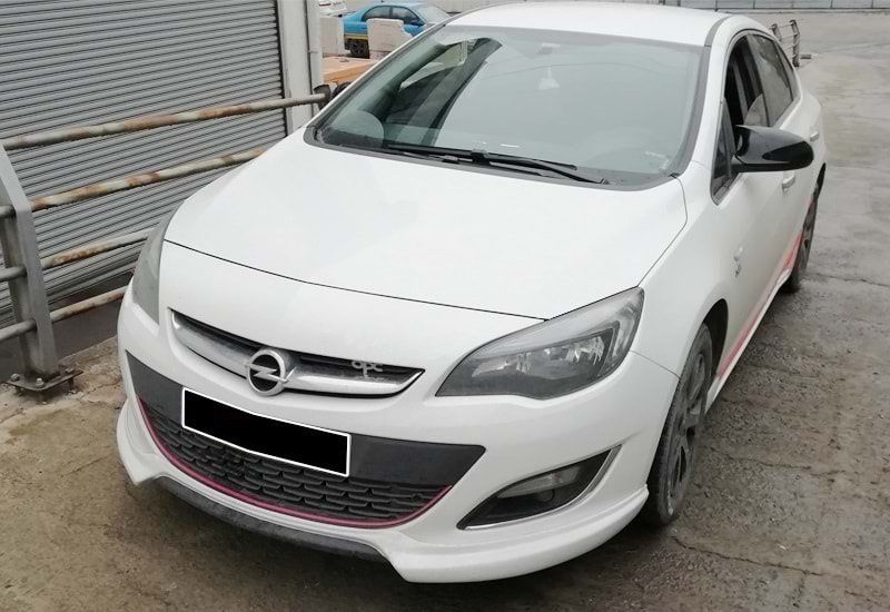 Opel Astra Uyumlu J Batman Yarasa Ayna Kapağı Piano Black / 2009-2020