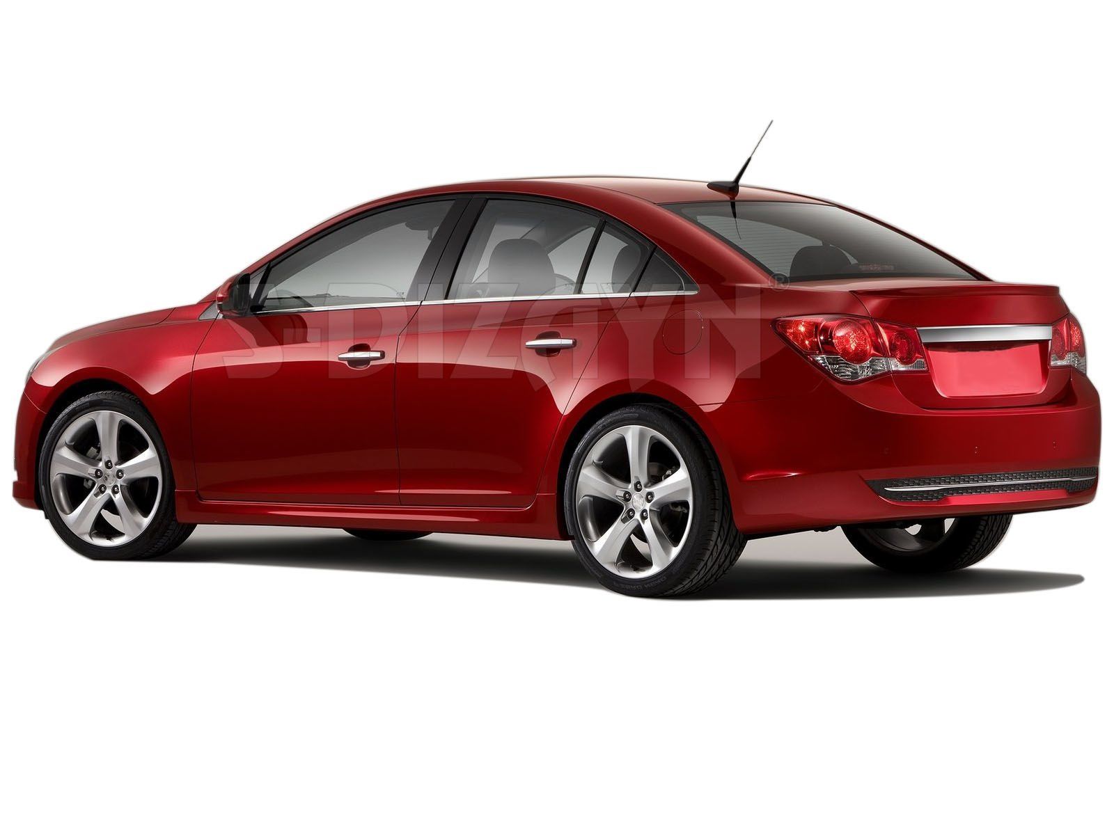 Chevrolet Cruze Uyumlu Sedan Krom Bagaj Çıtası 2009 Üzeri