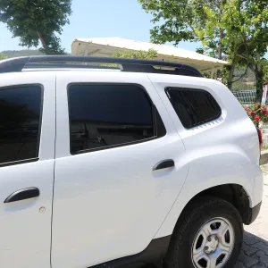 Dacia Duster 2018-2024 Yıl Aralığı Uyumlu Plastik Kelebek Cam 2 Parça - Görsel 2