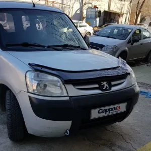 Peugeot Partner Tepee 2004-2008 Yıl Aralığı Uyumlu Ön Kaput Rüzgarlık 3mm - Görsel 4