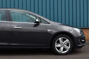 OMSA Opel Astra J HB Krom Cam Çerçevesi 12 Parça 2010-2014 Arası - Görsel 5