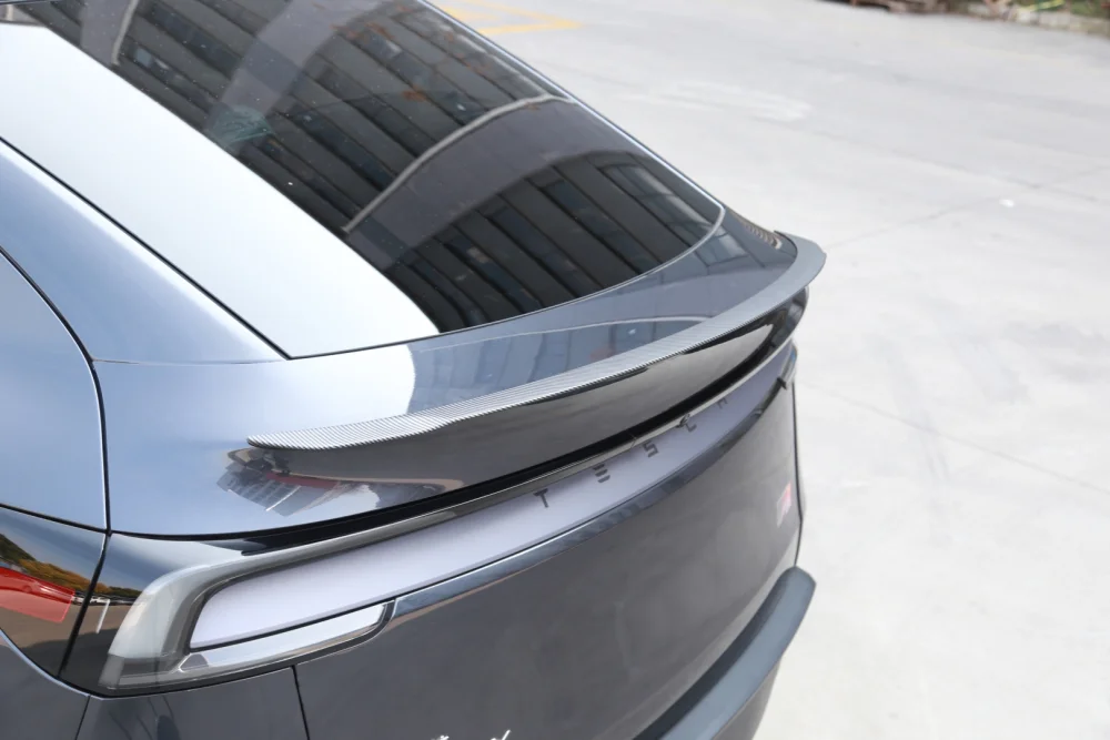 2025+ MODEL Y (JUNIPER) IÇIN SPOR SPOILER - MAT KARBON BOYA