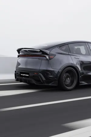 JUNIPER (MODEL Y 2025+) İÇİN YOFER BODY KIT (PIANO BLACK) - Görsel 5