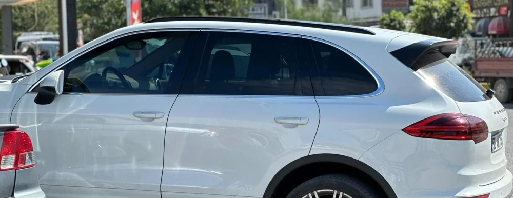 Porsche Cayenne 2011-2017 Tavan Çıtası Parlak Siyah
