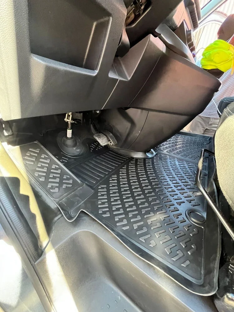 Rizline Opel Vivaro 2014-2019 3D Havuzlu Paspas