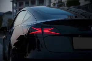 Tesla Model Uyumlu Y Ve Model 3 İçin Uyumlu LED Stop ParçaDRS Tuning kalitesiyle tanışın! Özel olarak TESLA  model araçlar için üretilen bu ürün, otomobilinizin