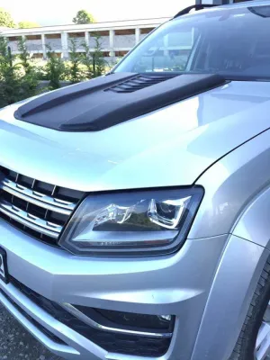 Boğaziçi uyumlu Volkswagen Amarok Kaput Kaplama Model 1 Havalandırma Scoop 2012 / 2019 Parça modelleri DRS Tuning'de. Kaliteli malzeme, hızlı kargo ve güvenli