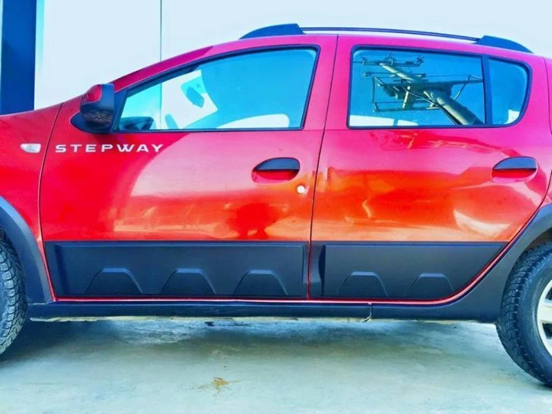 Dacia Sandero Uyumlu Gövde Kaplama Yan Kapı Koruma 2012 /2019 Parça