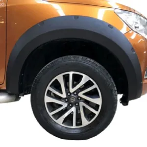 Nissan Navara Uyumlu Çamurluk Kaplama Adblue 4.5Cm Civatasız Dodik Seti 2012 / 2019 ParçaDRS Tuning kalitesiyle tanışın! Özel olarak Nissan  model araçlar için 