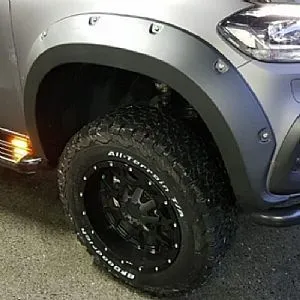 Mercedes X-Class Uyumlu Çamurluk Kaplama Tek Depo 4.5Cm Cıvatalı Dodik Seti ParçaDRS Tuning kalitesiyle tanışın! Özel olarak Mercedes  model araçlar için üretil
