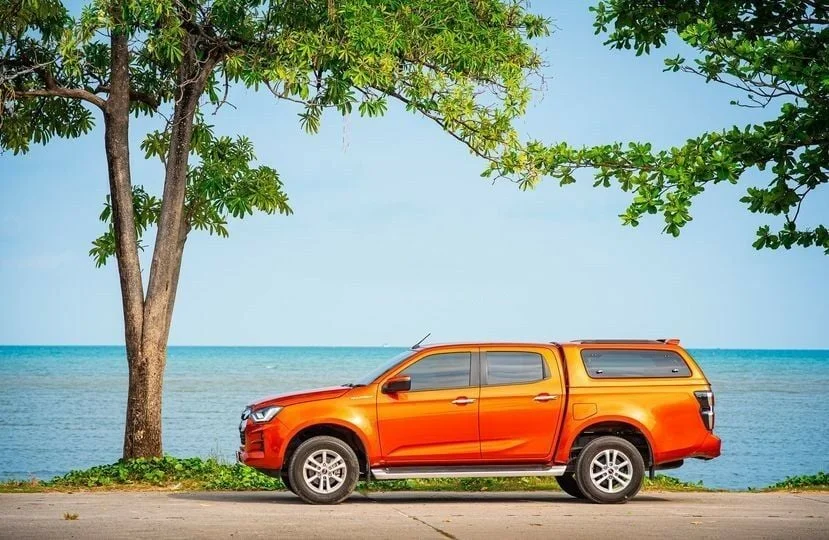 İsuzu D-Max Uyumlu Camlı Kabin Aeroklas Yukarı Açılır Yan Camlı