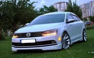 Volkswagen Jetta 2005-2018 (A6) uyumlu Makyajlı 2014+ Ön Ek modelleri DRS Tuning'de. Kaliteli malzeme, hızlı kargo ve güvenli alışverişle hemen inceleyin.