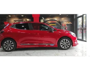 Renault Clio 2019-2023 (BJA) uyumlu 5 Yan Marşpiyel (Plastik) modelleri DRS Tuning'de. Kaliteli malzeme, hızlı kargo ve güvenli alışverişle hemen inceleyin.