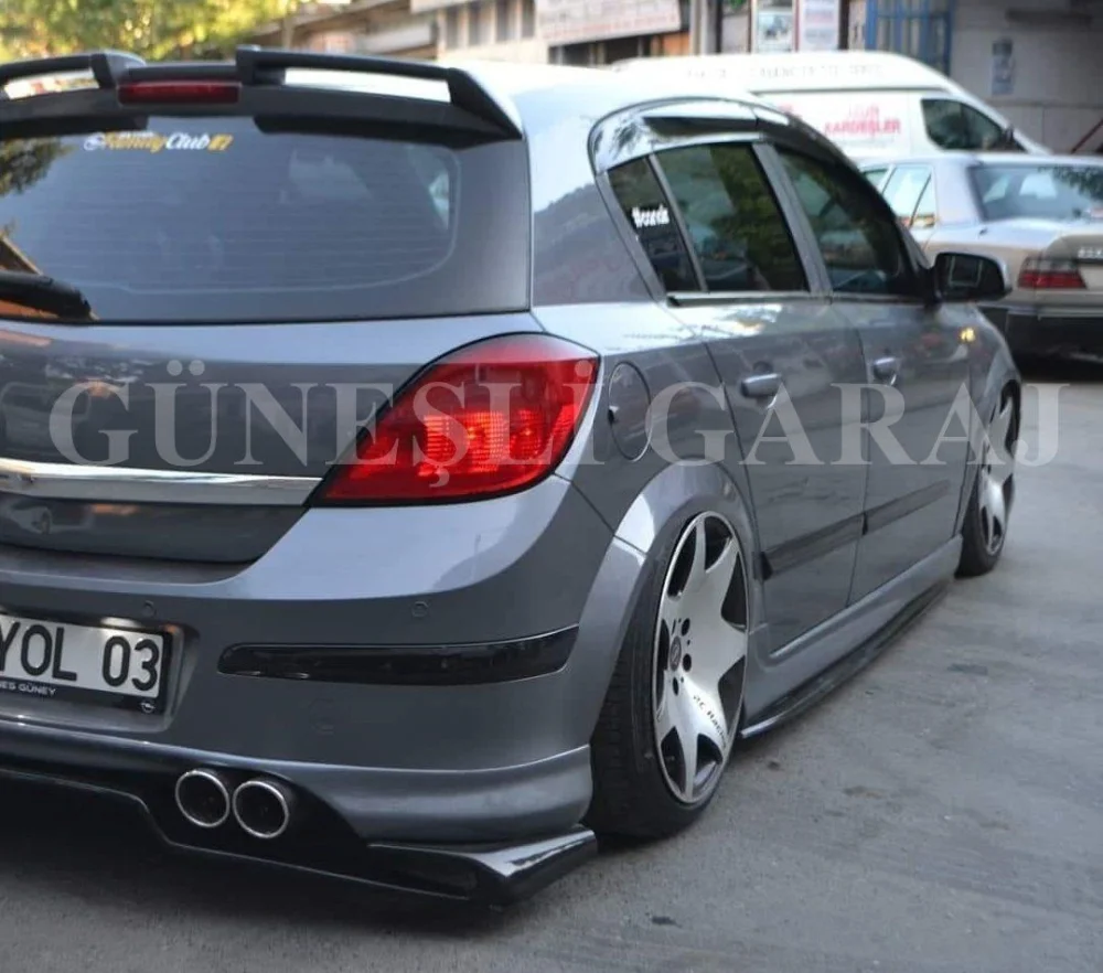 Opel Astra Uyumlu H Custom Spoiler (Fiber)