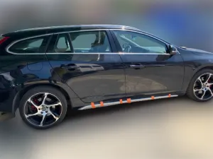 Volvo S60 2010-2018 (Y20) uyumlu Yan Marşpiyel 2011-Boyalı modelleri DRS Tuning'de. Kaliteli malzeme, hızlı kargo ve güvenli alışverişle hemen inceleyin.