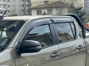 Mitsubishi L200 Uyumlu Cam Rüzgarlık 2020 İthal Benekli (Yazısız)