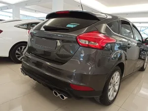 Ford Focus Uyumlu 2015-2018 Difüzör - Piano Black thumb 4