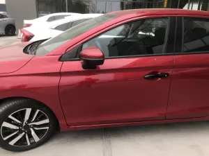 City 2020+ Uyumlu Kapı Kolu Kaplama - Piano Black thumb 1