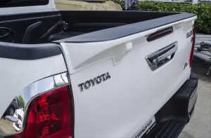 Toyota Hilux Uyumlu Revo ( 2016-2019) Bagaj Kapak Üst Kaplama thumb 2