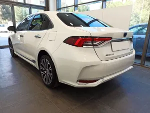 Toyota Corolla Uyumlu 2019+ Arka Sis Kası Nikelaj thumb 3