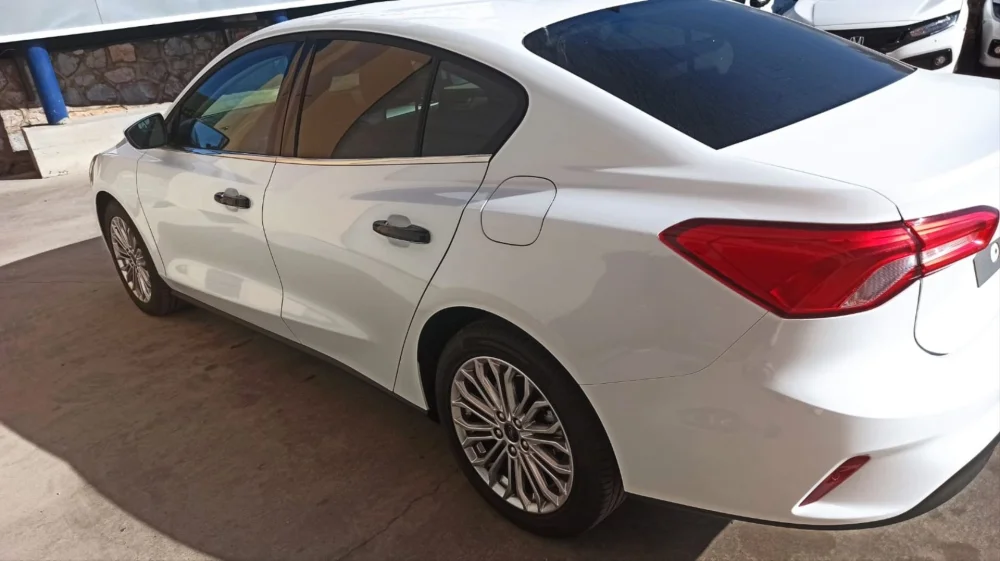 Ford Focus Uyumlu 2019+ Kapı Kolu Piano Black(Smart Key)