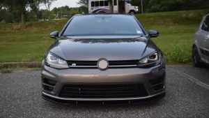 GOLF 7 - JETTA IÇIN UYUMLU FAR KASI ABTDRS Tuning kalitesiyle tanışın! Özel olarak Volkswagen  model araçlar için üretilen bu ürün, otomobilinizin hatlarına spo