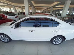 Skoda Octavia Uyumlu 2015-2019 Cam Çıtası Nikelaj thumb 2
