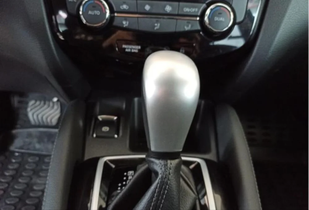 Nissan Qashqai Uyumlu 2014-2020 Vites Topuzu Kaplama - Silver (Otomatik Vites)
