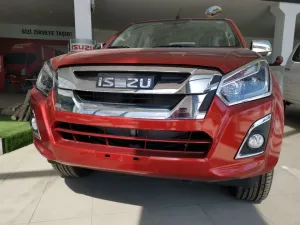 İsuzu D-Max Uyumlu 2018+ Far Çerçevesi Kaplama Nikelaj Sinyal Çizgili thumb 4
