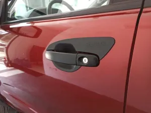 Ford Ranger Uyumlu 2015-2018 İç Kapı Kolu Kaplama SiyahDRS Tuning kalitesiyle tanışın! Özel olarak Ford  model araçlar için üretilen bu ürün, otomobilinizin hat