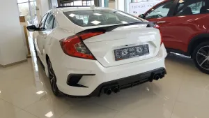 Honda Civic Uyumlu Fc5 2016-2020 Concept Model Arka Tampon Ek Piano Black Detaylı thumb 2