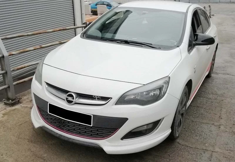 Opel Astra Uyumlu J Batman Yarasa Ayna Kapağı Piano Black / 2009-2020