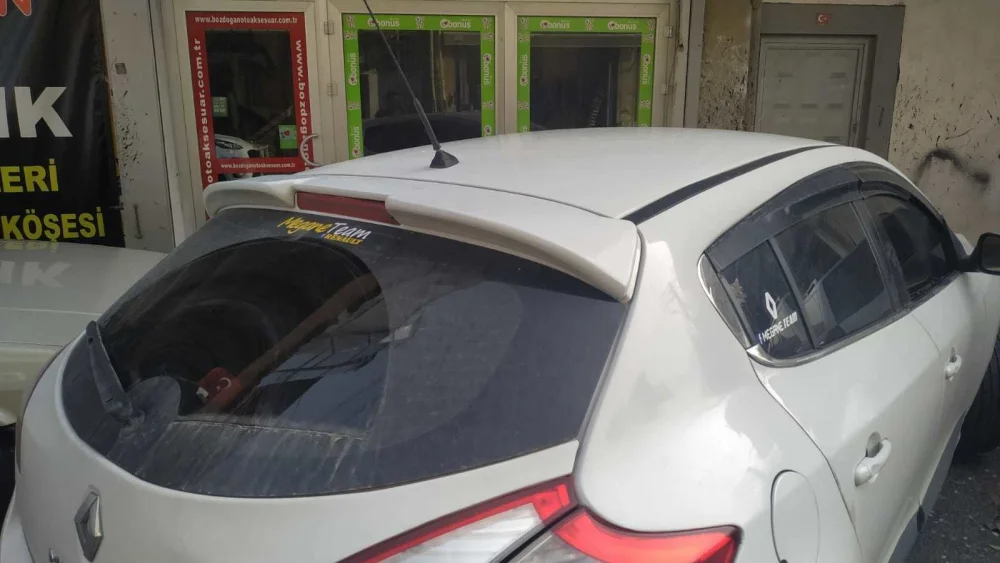 Renault Megane Uyumlu 3 Hatchback 2009-2015 Boyalı Anatomik Spoiler