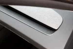 2025+ MODEL Y (JUNIPER) IÇIN GÖGÜSLÜK KAPLAMA KARBON BOYA - Görsel 4